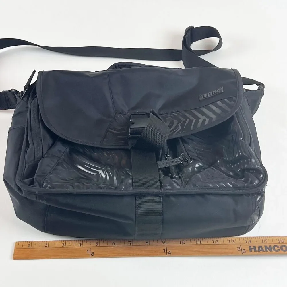 Volcom Messenger Bag Laptop Computer Corporate Black 2 Padded Sleeves Top Handle